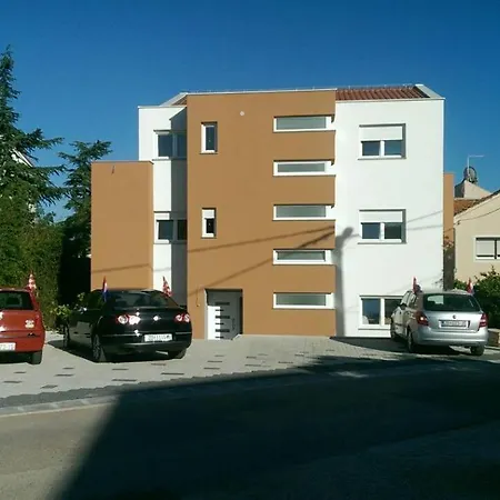 Διαμέρισμα Ivanov Ζαντάρ